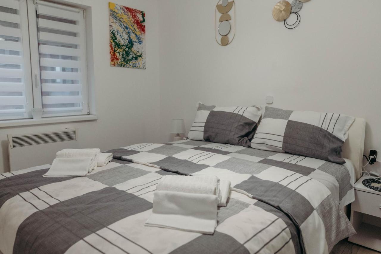 Holy Apartment Dakovo Exterior photo